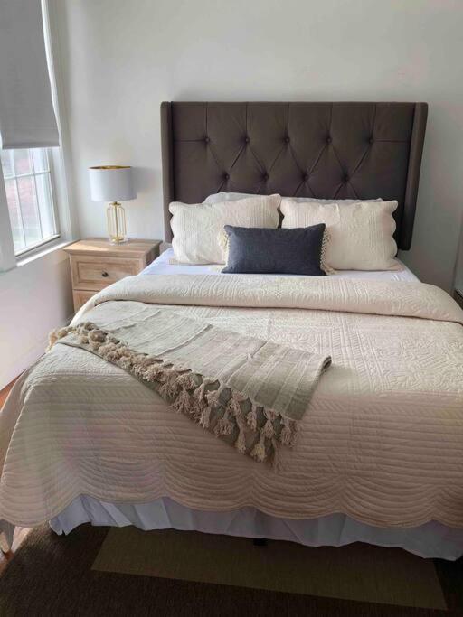 Appartamento Private In Townhouse W Shared Baths Qn Bed 1-3ppl *
