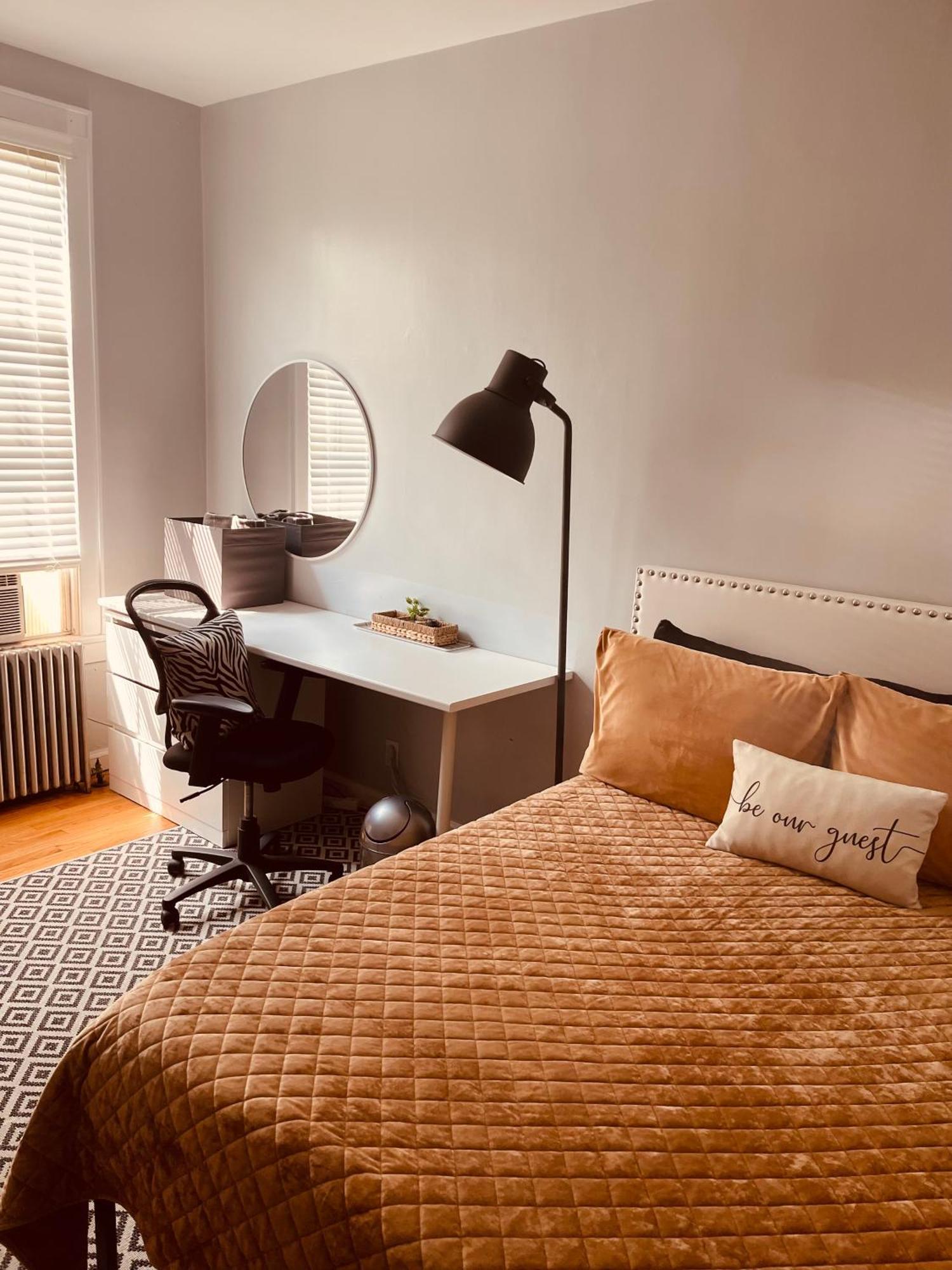 Private In Townhouse W Shared Baths Qn Bed 1-3ppl Appartamento New York